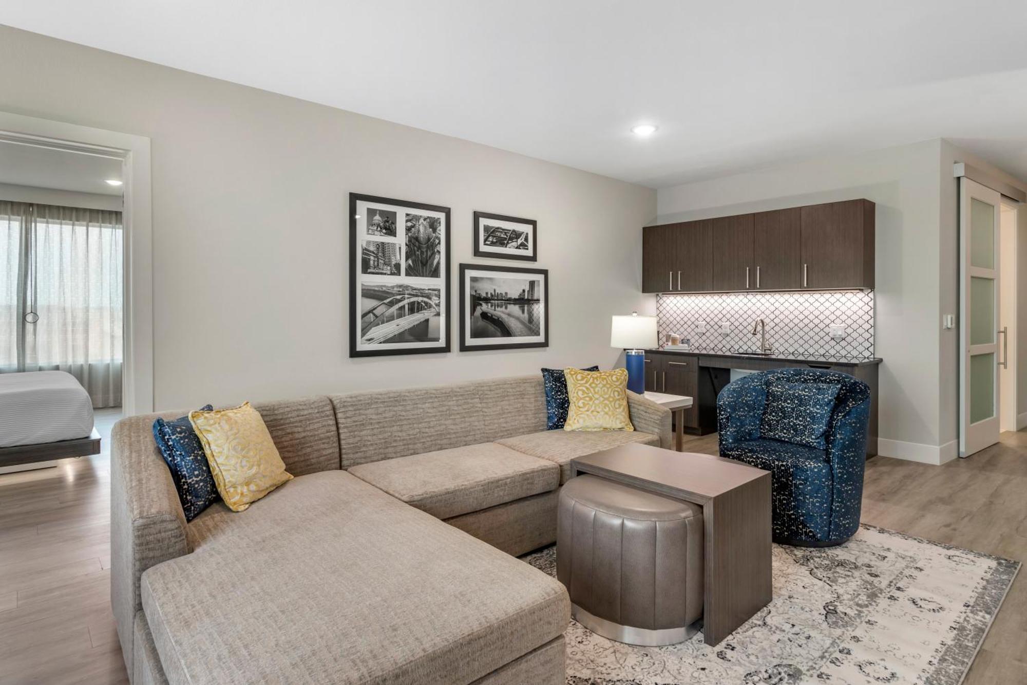 Cambria Hotel Austin Uptown Near The Domain エクステリア 写真