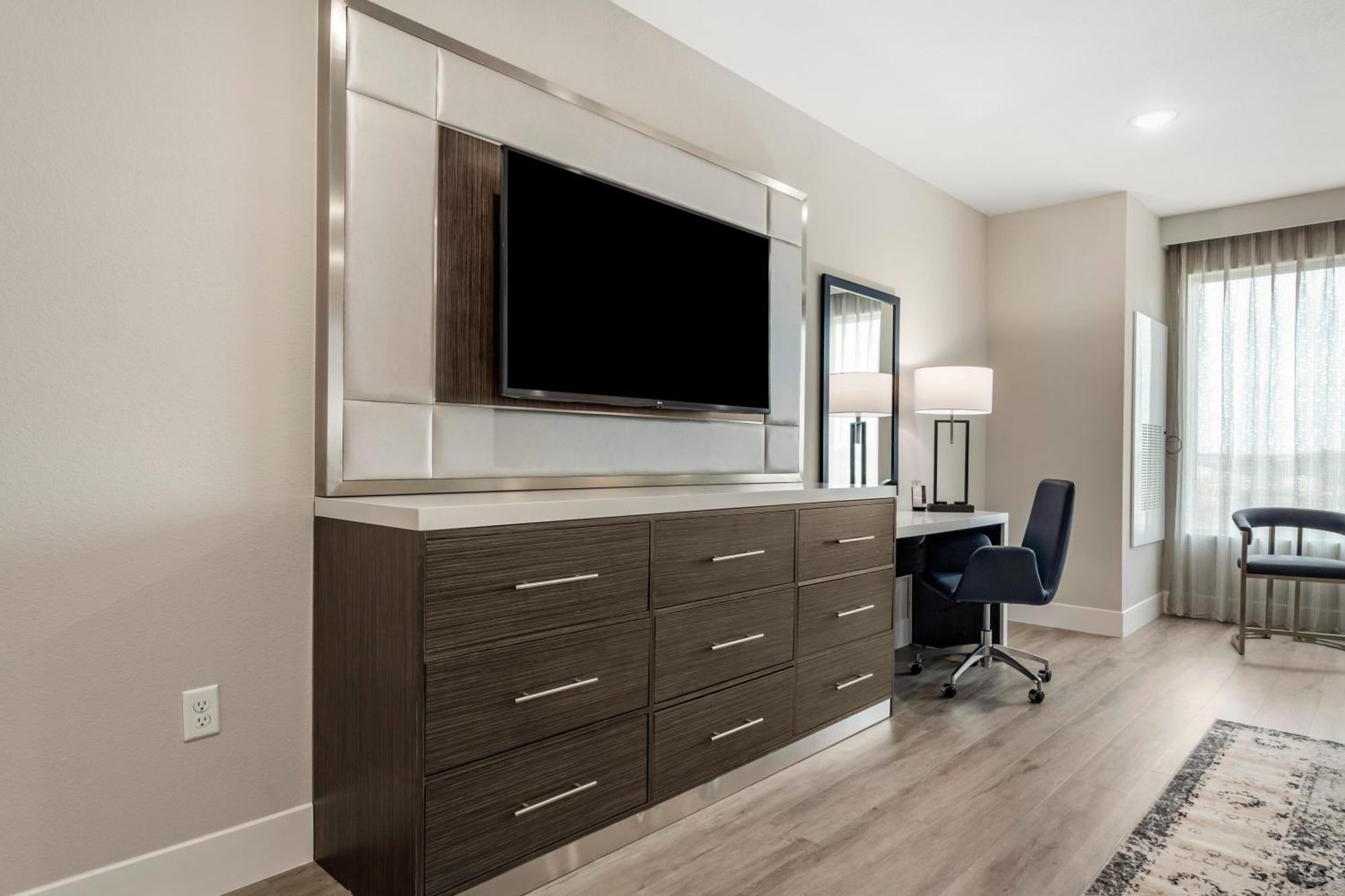 Cambria Hotel Austin Uptown Near The Domain エクステリア 写真