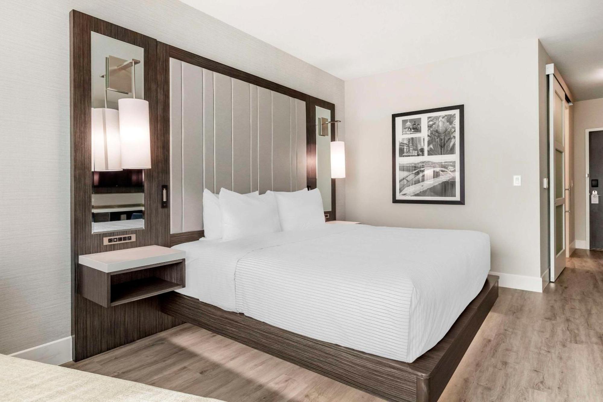 Cambria Hotel Austin Uptown Near The Domain エクステリア 写真