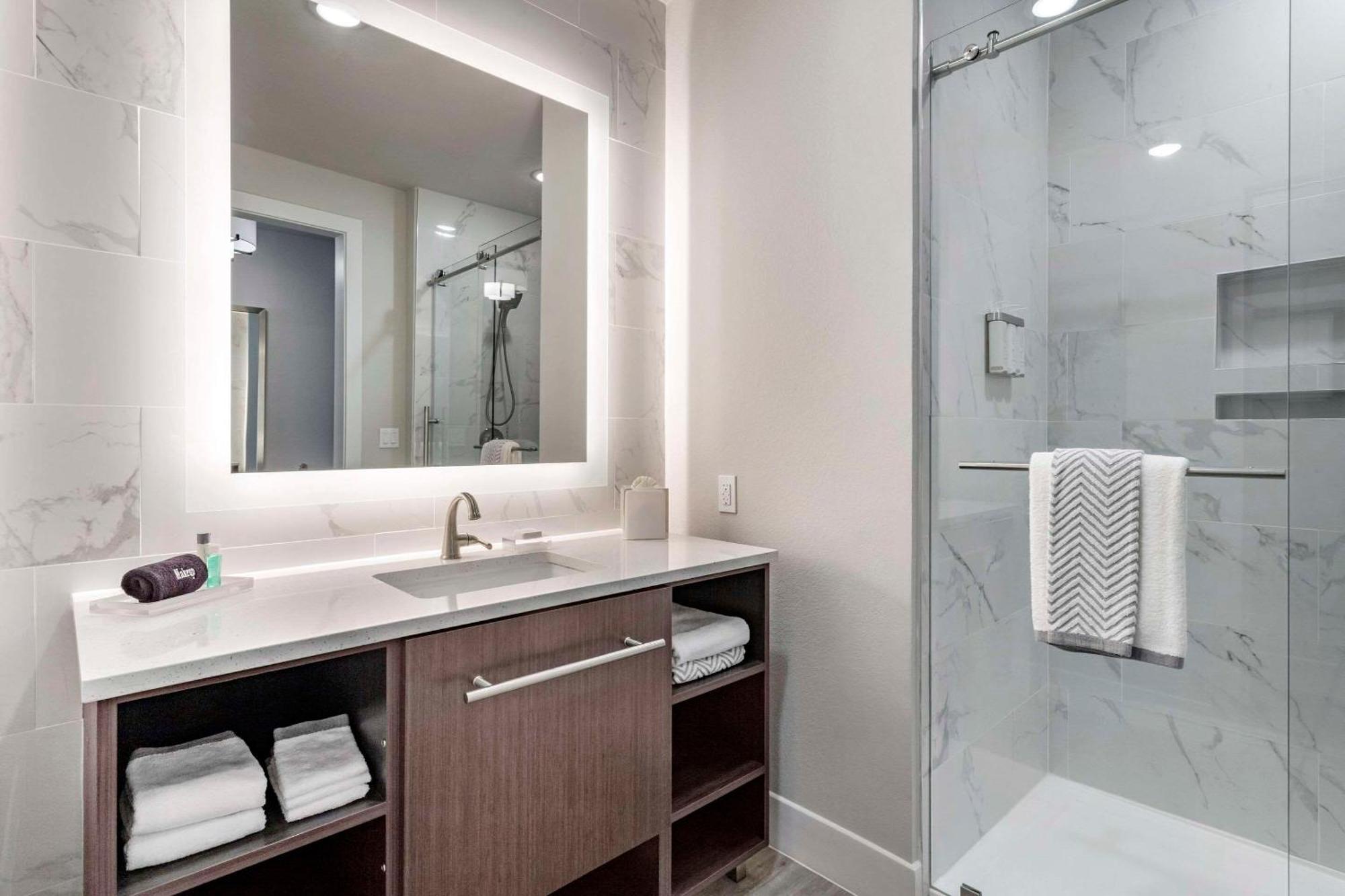 Cambria Hotel Austin Uptown Near The Domain エクステリア 写真