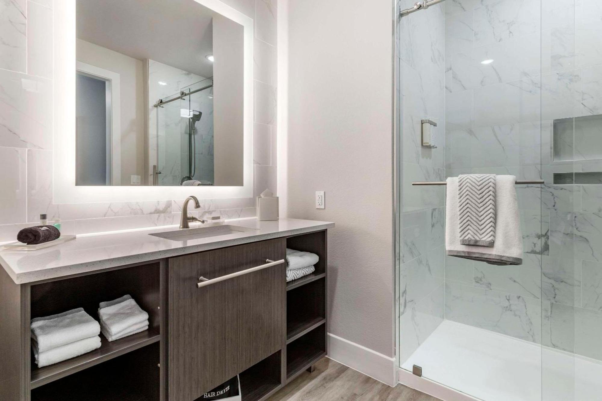 Cambria Hotel Austin Uptown Near The Domain エクステリア 写真
