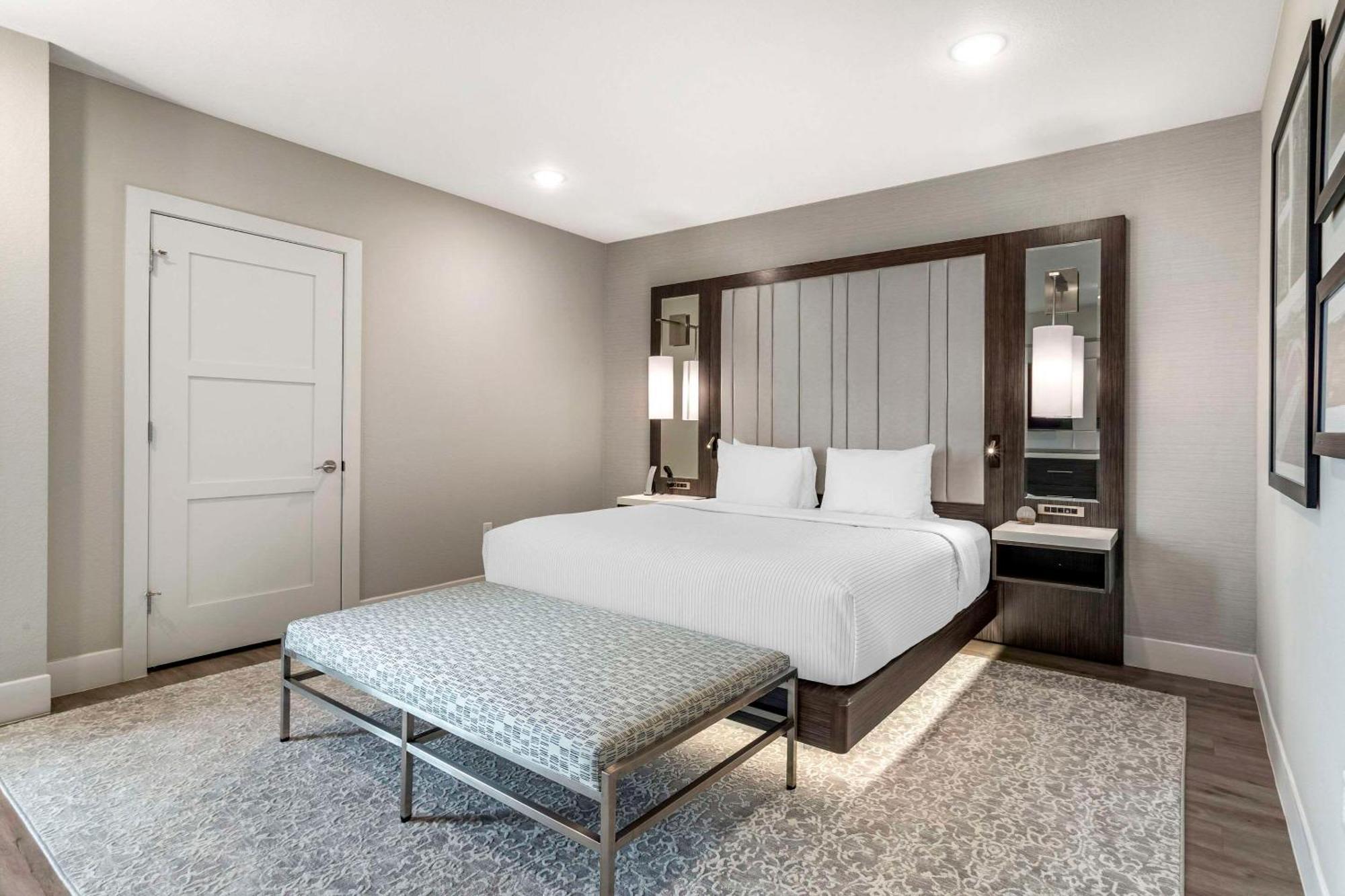 Cambria Hotel Austin Uptown Near The Domain エクステリア 写真